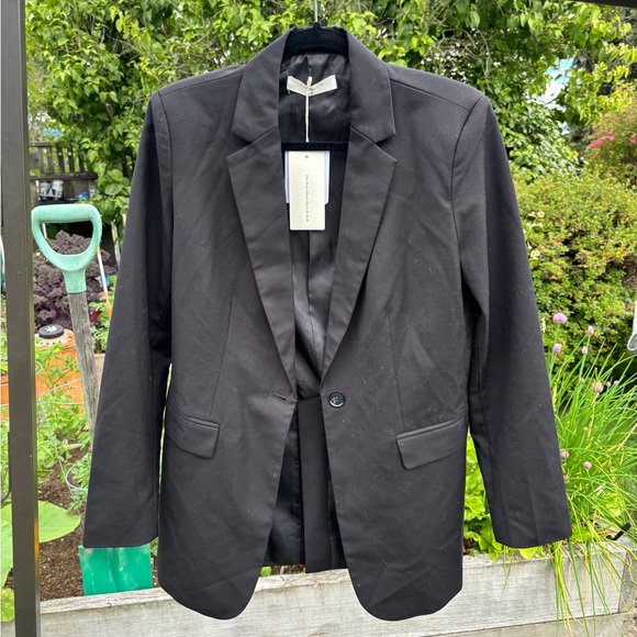 Black Blazer - Picture 3 of 6